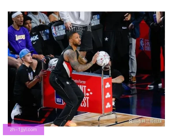 利拉德带伤第三次加冕三分王